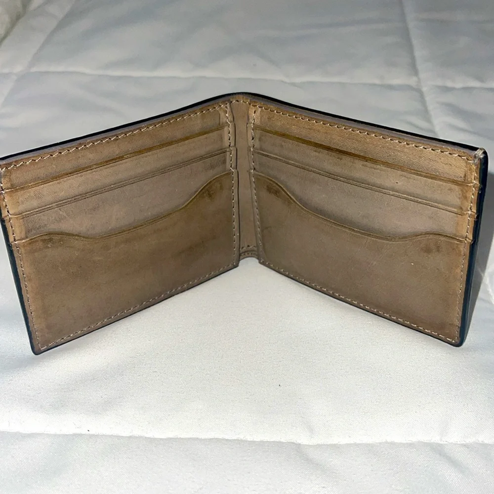 THOUSANDAIRE.-Men's Black Leather Wallet. Easy.Tiger